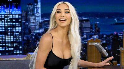 Kim Kardashian - Jimmy Fallon - Kanye West - Chi Chi - Tracy Romulus - Watch Kim Kardashian's Sons Interrupt Her 'Tonight Show' Interview With Jimmy Fallon - etonline.com - Chicago