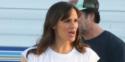 Jennifer Garner Wraps Up a Day on the Set of Her New Series 'The Last Thing He Told Me' - www.justjared.com - Los Angeles