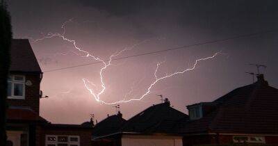 Greater Manchester could be hit by thunderstorms today as Met Office issue weather warning - manchestereveningnews.co.uk - Manchester