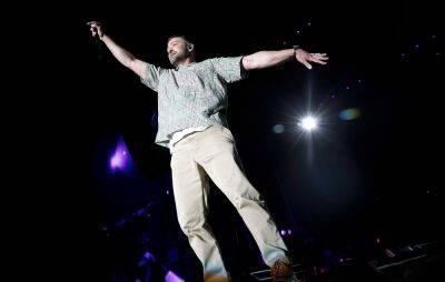 Justin Timberlake - Justin Timberlake apologises for awkward Beat Ya Feet dance - nme.com
