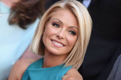 Kelly Ripa's mom looks incredibly glamorous in birthday photo with her lookalike daughter - hellomagazine.com