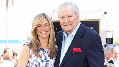 Jennifer Aniston Makes Surprise Appearance on Daytime Emmys to Pay Tribute to Her Dad John Aniston - www.etonline.com