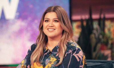 Kelly Clarkson bids farewell to show as she gears up for summer vacation - hellomagazine.com - Montana