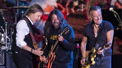 Bruce Springsteen - Dave Grohl - Taylor Hawkins - John Lennon - Dave Grohl Joins Paul McCartney and Bruce Springsteen for First Performance Since Taylor Hawkins’ Death - variety.com - New Orleans
