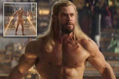 Chris Hemsworth - Russell Crowe - Taika Waititi - Natalie Portman - Thor - Chris Hemsworth: Russell Crowe comforted me during ‘Thor’ nude scene - nypost.com