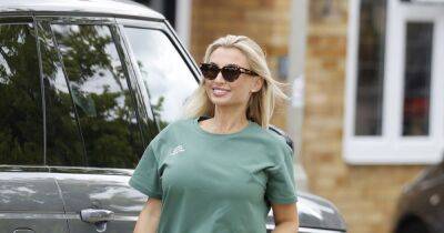 Billie Faiers - Billie Faiers proudly shows off her blossoming baby bump in slinky cycling shorts - ok.co.uk - Dubai