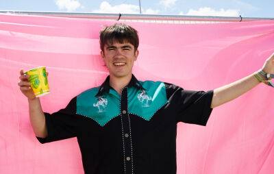 Declan McKenna tells us about his new album and working with Sigrid at Glastonbury 2022 - www.nme.com