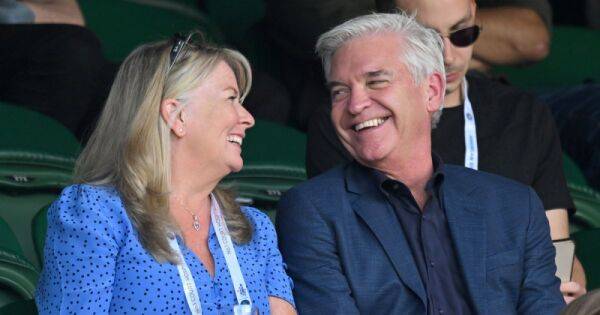 Holly Willoughby - Phillip Schofield - Dan Baldwin - Stephanie Lowe - Phillip Schofield and estranged wife Steph share laugh as they enjoy wine at Wimbledon - ok.co.uk - Scotland