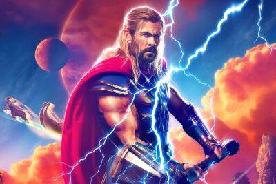 Chris Hemsworth - Kevin Feige - Chris Hemsworth Says Thor Has “Become More Me Over The Years” As He Talks The Character’s MCU Evolution - theplaylist.net
