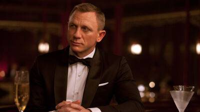 Pierce Brosnan - Idris Elba - Daniel Craig - Barbara Broccoli - Rege-Jean Page - Next James Bond Won’t Film Until 2024 or Later, ‘Nobody’s in the Running’ to Replace Daniel Craig Yet - variety.com