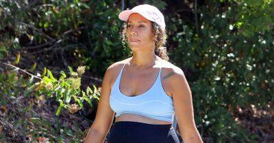 Leona Lewis - Dennis Jauch - Leona Lewis strips down to sports bra as she takes her blossoming bump on sunny hike - ok.co.uk - Los Angeles - Hollywood
