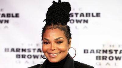 Janet Jackson - Janet Jackson Shows Off Her Extreme Flexibility While Stretching During a Dance Rehearsal - etonline.com - New Orleans
