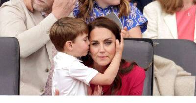 Kate Middleton - Ed Sheeran - Louis Princelouis - princess Charlotte - Charles Princecharles - Williams - Prince Louis gives mum Kate Middleton a kiss in sweet Jubilee moment - msn.com - Charlotte