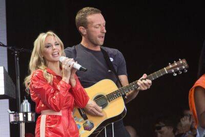 Kylie Minogue Joins Coldplay Onstage To Perform ‘Can’t Get You Out Of My Head’ - etcanada.com - New Jersey