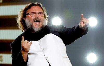Jack Black somersaults onstage at MTV Movie and TV Awards - www.nme.com - USA