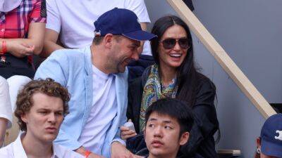 Demi Moore and Daniel Humm Cozy Up With a Kiss at French Open - www.etonline.com - France - Switzerland - city Paris, France - county Moore - Madison, county Park