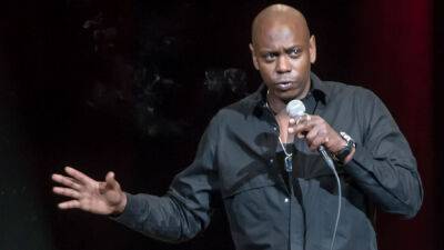 Dave Chappelle - Dave Chappelle to donate Buffalo, NY show proceeds to Tops supermarket mass shooting victims' families: report - foxnews.com - New York - Texas - New York - county Buffalo - county Uvalde