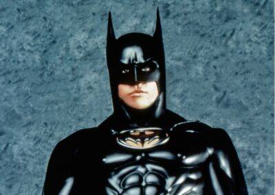 George Clooney - Val Kilmer - Tim Burton - Joel Schumacher - Tim Burton Reveals His Reaction To Controversial ‘Batman Forever’ Nipple Suit - deadline.com - Greece