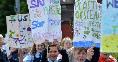 Dumbarton school children protest through town over plastic pollution - www.dailyrecord.co.uk
