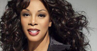 Donna Summer loses battle with cancer - www.officialcharts.com - Britain
