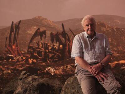 Exclusive: Sir David Attenborough Discusses ‘Vivid’ Documentary ‘Dinosaur Apocalypse’ Ahead Of Canadian Premiere - etcanada.com - Canada - state North Dakota