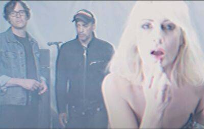 Metric unveil ’90s inspired video for new track ‘What Feels Like Eternity’ - www.nme.com - Spain - USA