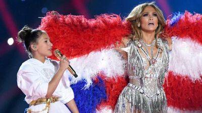 Jennifer Lopez - Bruce Springsteen - Donald Trump - Benny Medina - Jennifer Lopez’s 'Halftime' Doc Reveals Why Daughter Emme’s Super Bowl Moment Almost Didn’t Happen - etonline.com - USA - New York