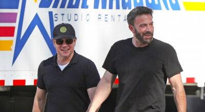 Matt Damon - Michael Jordan - Phil Knight - Ben Affleck & Matt Damon Spotted During a Break From Filming 'Nike' Movie - justjared.com - Los Angeles - Jordan