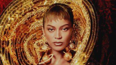 Beyoncé Drops Surprise Video to 'Break My Soul' Song, Takes Fans Inside Her 'British Vogue' Shoot - www.etonline.com - Britain