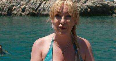 Holly Willoughby - Alison Hammond - Dermot Oleary - Josie Gibson - Josie Gibson stuns as she presents This Morning segment in bikini from Crete - ok.co.uk - Centre - Greece - city London, county Centre