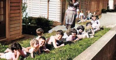 Keeping your kids cool in a heatwave like a Plymouth mum in the 1950s - www.msn.com - county Plymouth