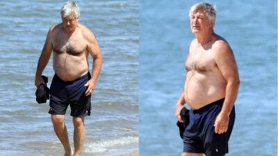 Alec Baldwin spotted shirtless on Hamptons beach after 10-year anniversary with pregnant wife Hilaria - www.foxnews.com - New York - New York - county Hampton