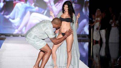 Nicole Williams Debuts Pregnancy While Walking the Sports Illustrated Runway - www.etonline.com - Britain