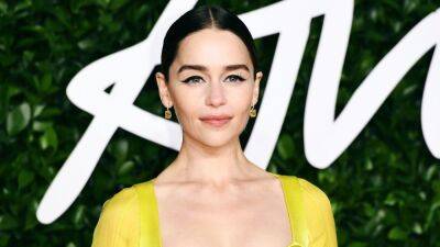 Emilia Clarke Says There's ‘Quite a Bit’ of Her Brain Missing After Surviving Two Aneurysms - www.glamour.com