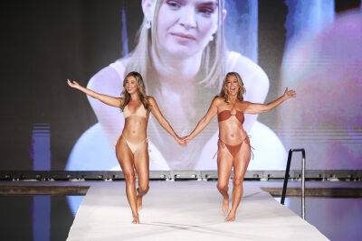 Fitness Legend Denise Austin, 65, And Daughter Katie, 29, Walk The SI Swimsuit Runway Together - etcanada.com - Miami - Florida