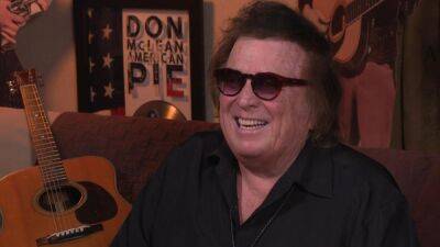 Bob Dylan - Elvis Presley - John F.Kennedy - Matt Cohen - Martin Luther King-Junior - Don Maclean - Don McLean Spills Secrets on His Iconic Hit 'American Pie' Ahead of Its 50-Year Anniversary (Exclusive) - etonline.com - USA - Vietnam - county King And Queen