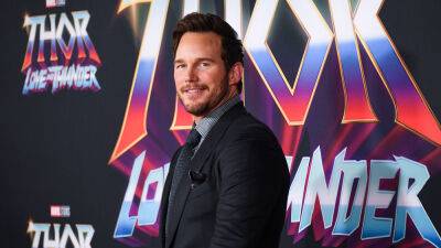 Chris Pratt's shirtless selfie gets upstaged by a sweet note from his son Jack - www.foxnews.com