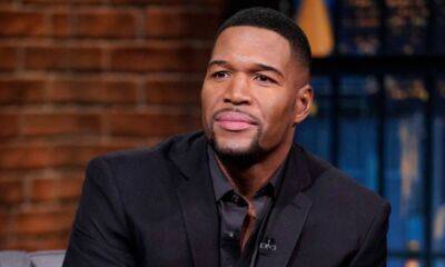 Michael Strahan - George Stephanopoulos - Michael Strahan's twin daughters display athletic physiques as they model swimwear - hellomagazine.com