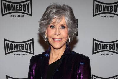 Andy Cohen - Jane Fonda - Mary Steenburgen - Candice Bergen - Jane Fonda Reveals Her Sex Life ‘Got Better’ With Age, Gives Andy Cohen Parenting Advice - etcanada.com