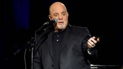 Billy Joel Jokes He Has a Wooden Leg, But Not a Glass Eye at NYC Concert - www.etonline.com