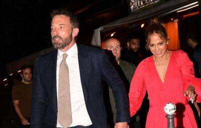 Jennifer Lopez & Ben Affleck Spotted Honeymooning With Their Kids in Paris (Photos) - www.justjared.com - France - USA - Las Vegas