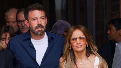 Ben Affleck Takes a Nap While on River Cruise with Jennifer Lopez and Family in Paris: PICS - www.etonline.com - France - Las Vegas