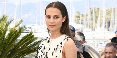Alicia Vikander Opens Up About The Dark Side of Fame: 'I Was Very Lonely' - www.justjared.com