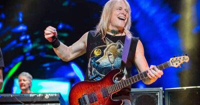 Deep Purple star Steve Morse quits to care for wife as she battles cancer - msn.com - Germany