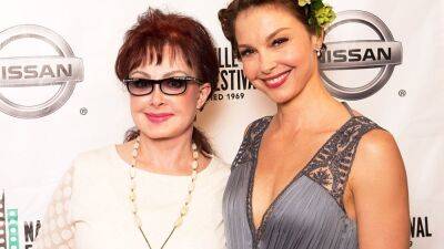 Ashley Judd Hopes Mom Naomi 'Let Go of Any Guilt or Shame' Before She Died - www.etonline.com