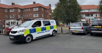 Man believed to have fled murder scene dies in car crash after police chase - www.manchestereveningnews.co.uk