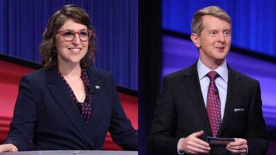 Mayim Bialik and Ken Jennings Will Continue to Split 'Jeopardy!' Hosting Duties - www.etonline.com