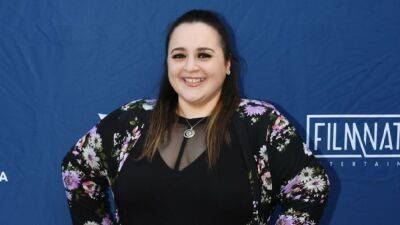 Denny Directo - Nikki Blonsky Shares What Playing Tracy Turnblad in 'Hairspray' Taught Her as a Plus-Size Woman (Exclusive) - etonline.com