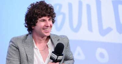 The Kooks frontman Luke Pritchard’s quiet life in Worthing and Brighton away from the band - www.msn.com - county Sussex - city Brighton - county Worth
