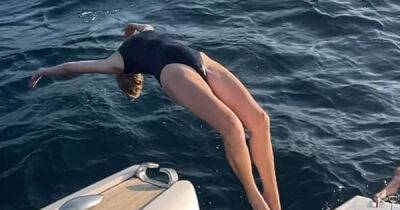 Jeremy Clarkson shows off Lisa Hogan's 10/10 backflip and figure as girlfriend dives off luxury yacht - www.msn.com